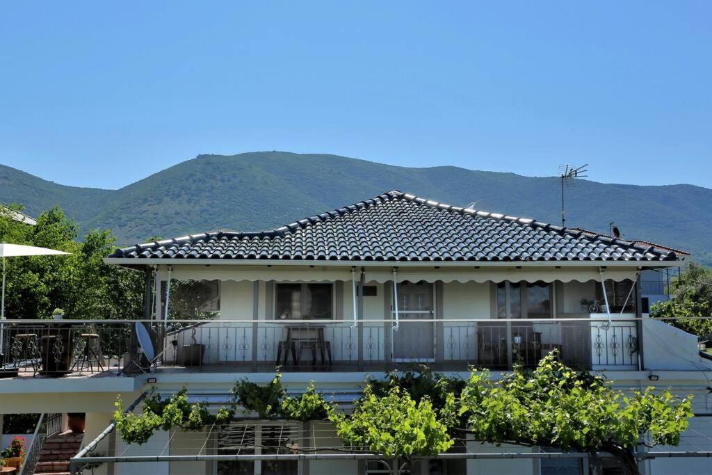 דירות איגומניטסה "Elegant & Quiet House" מראה חיצוני תמונה