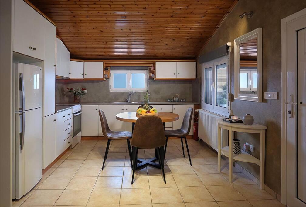 דירות איגומניטסה "Elegant & Quiet House" מראה חיצוני תמונה